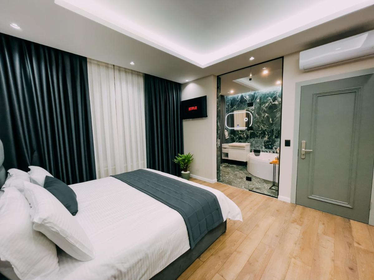 Imperator Hotel Tirana Exterior photo