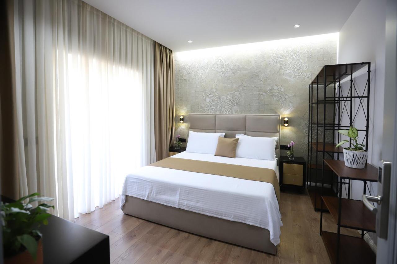 Imperator Hotel Tirana Exterior photo