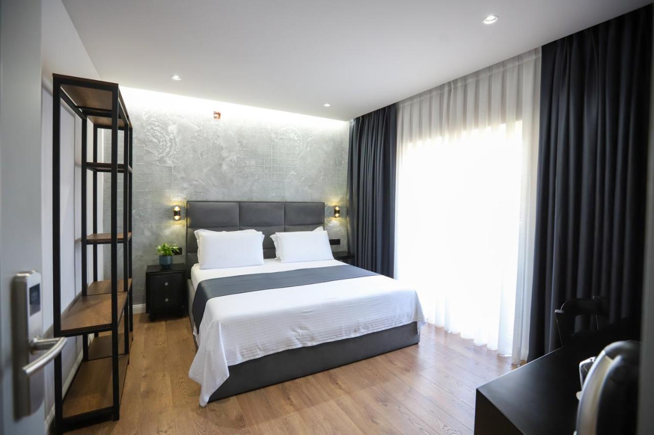 Imperator Hotel Tirana Exterior photo